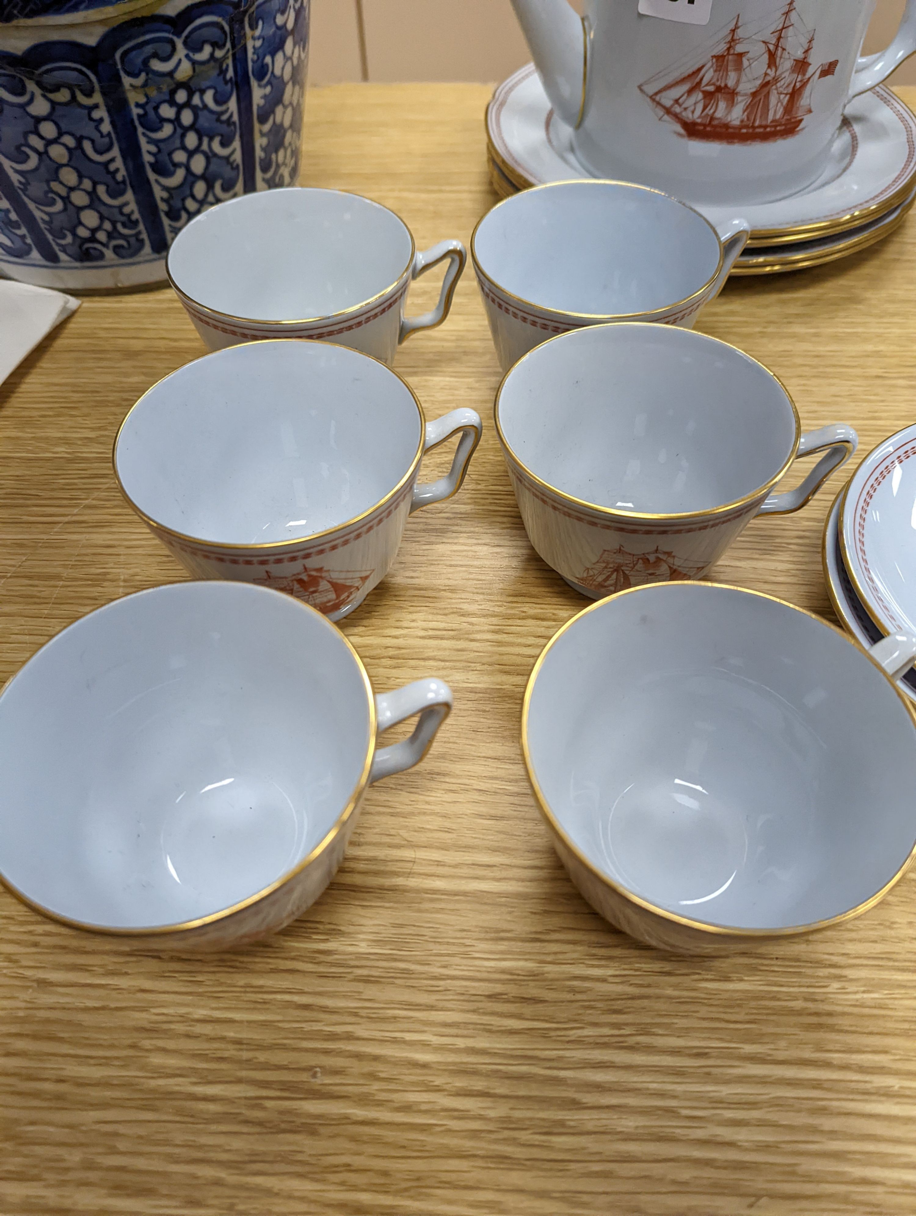 A Spode 'Tradewinds' fruit bowl and matching tea service for six settings